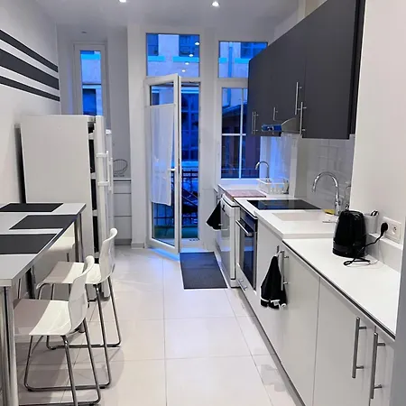 Apartment Le Rapp 6, De Standing 3 Chambres, 7 Personnes &1 Bebe, Cosy Et Familial Ultra Equipe Emplacement Ideal Proche Gare Centre Marches De Noel Quartier Tribunal Contades Strasbourg